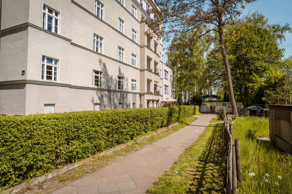Kapitalanlage: Vermietete 4 Zimmerwohnung mit Charme in Berlin Steglitz in Berlin