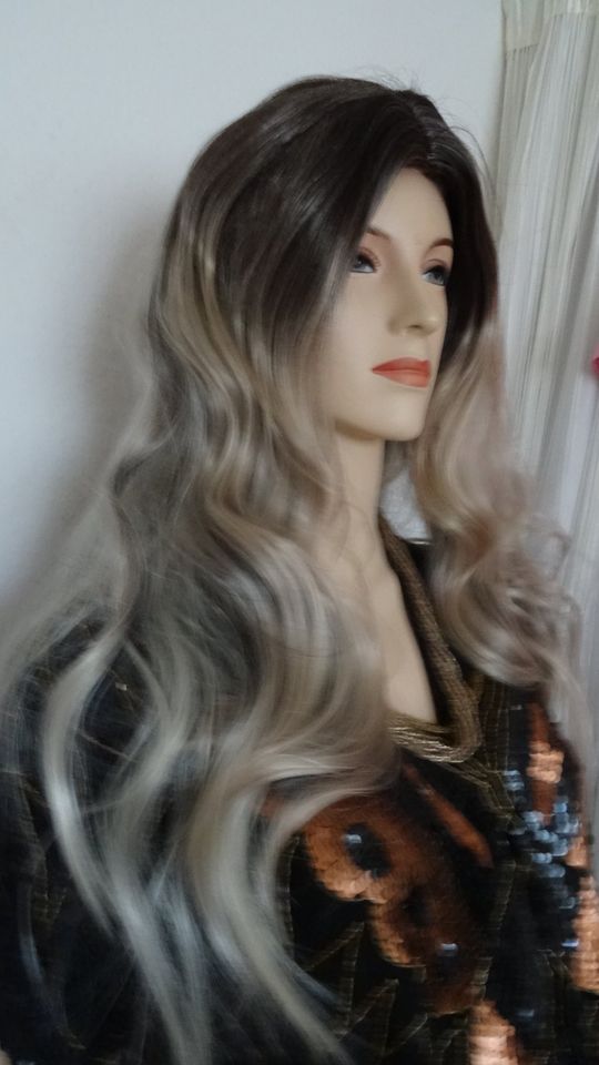 Damen Perücken LANGE Haare ca.60 cm braun/blond New Fashion in Oranienburg