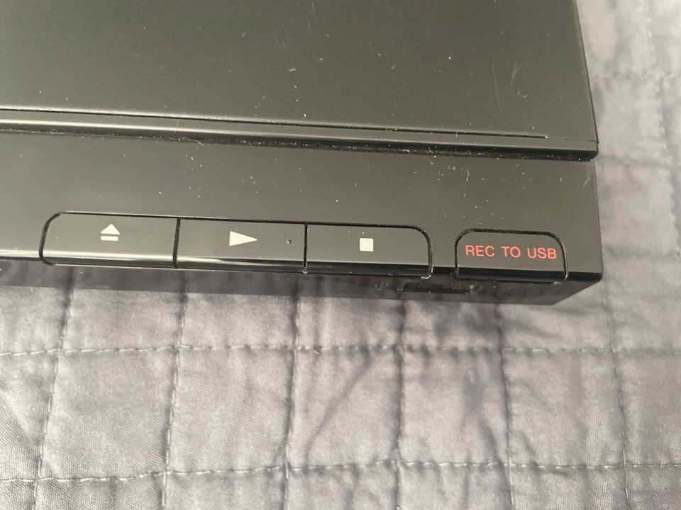 Sony DVD Player mit USB rec zusätzlich in Wentorf