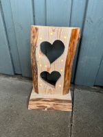 Holz Stele Schild Brett 2 Herzen Hölzerne Hochzeit Geschenk Kreis Pinneberg - Klein Offenseth-Sparrieshoop Vorschau