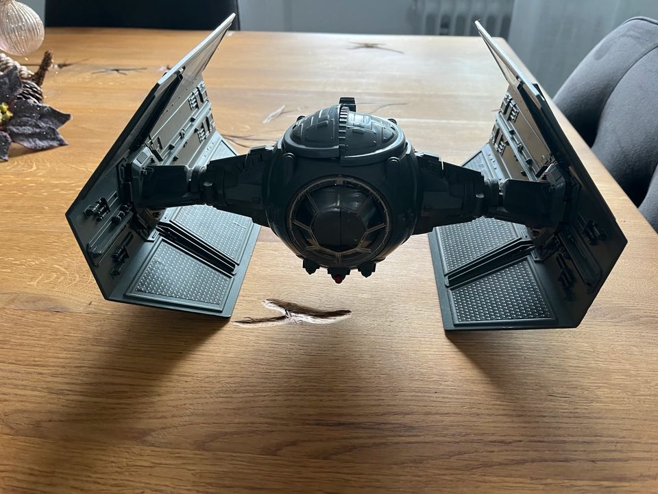 Sammlerstück: Original Darth Vader TIE Fighter Vehicle 1978 in Augsburg