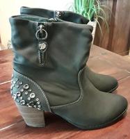 Schicke Tom Tailor Stiefeletten Gr. 39 schwarz neu Thüringen - Hörselberg-Hainich Vorschau