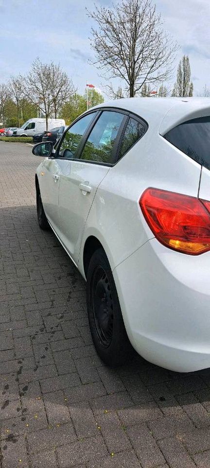 Opel Astra in Fröndenberg (Ruhr)