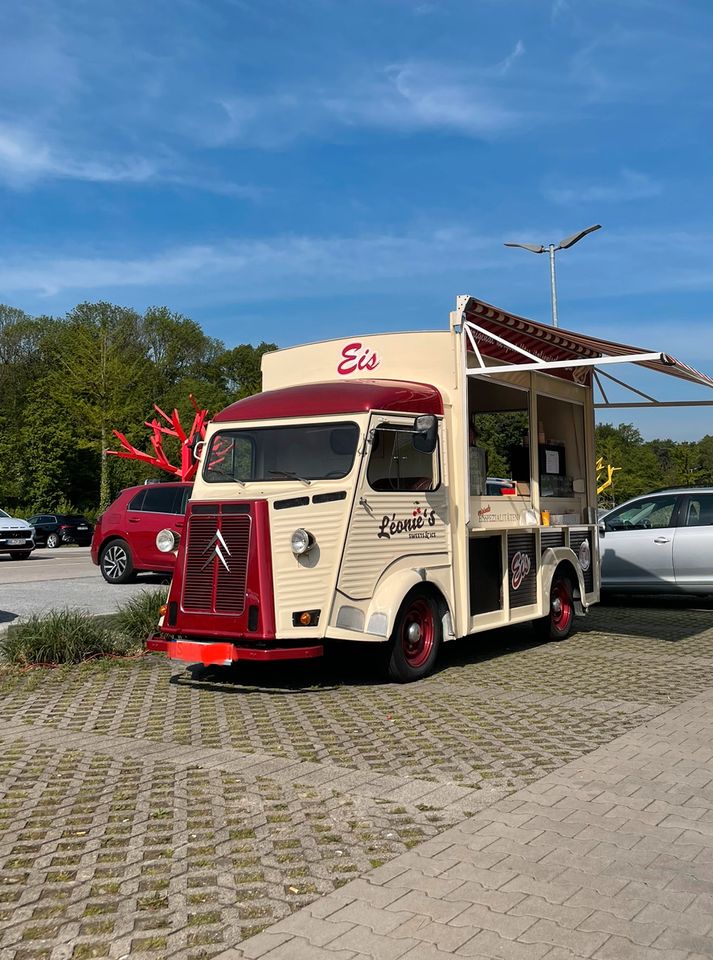 Historischer Eiswagen/Verkaufswagen in Stuttgart