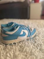 Nike Schuhe in blau weiß Nordrhein-Westfalen - Windeck Vorschau