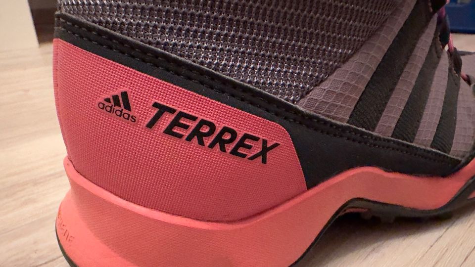 Adidas Terrex Stiefel. GoreTex. in Waake