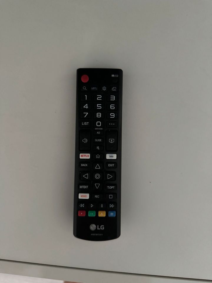 LG smart  tv  55 Zoll  Model :55um7050plc lcd defekt in Hamburg