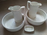 Antike Waschschüsseln mit Krügen als Deko oder Requisite DEFEKT Kreis Pinneberg - Moorrege Vorschau