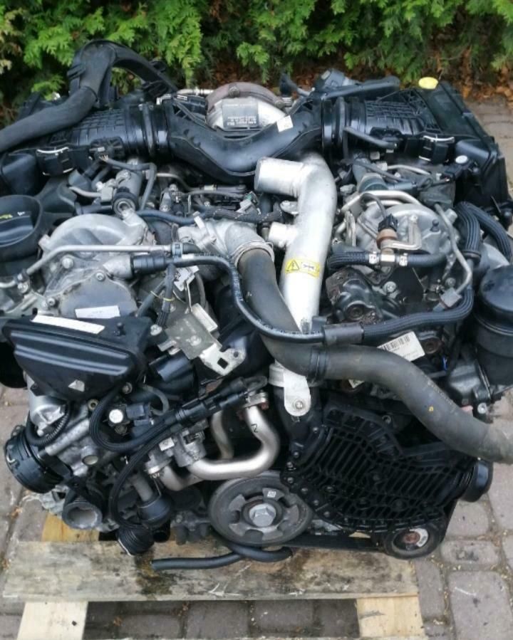 MOTOR MERCEDES 642852  642.852 E350 CDI CLS 265PS komplett in Dippoldiswalde