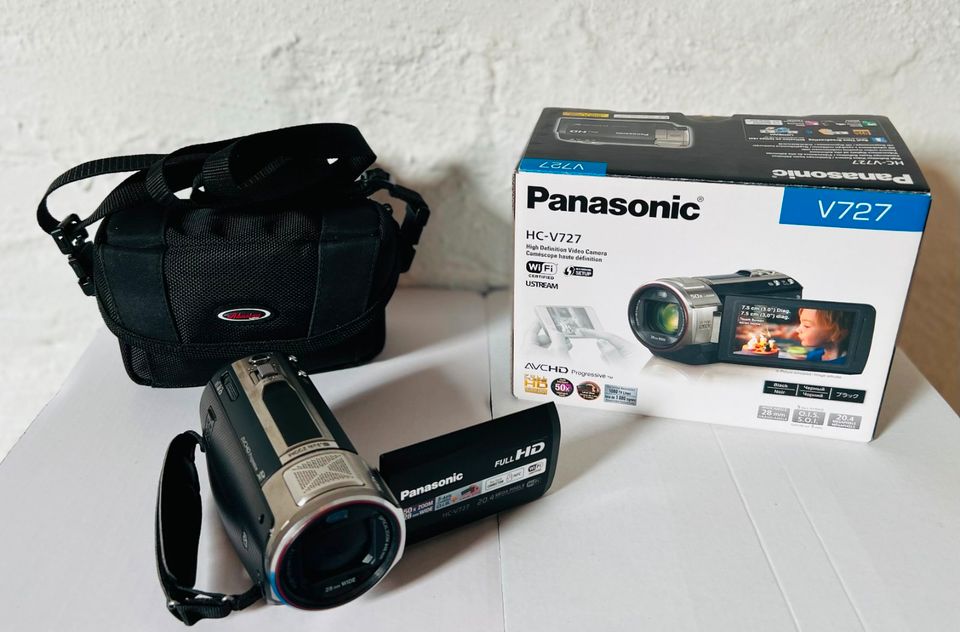 Videokamera / Panasonic HC-V727 High Definition Video Camera in Rostock