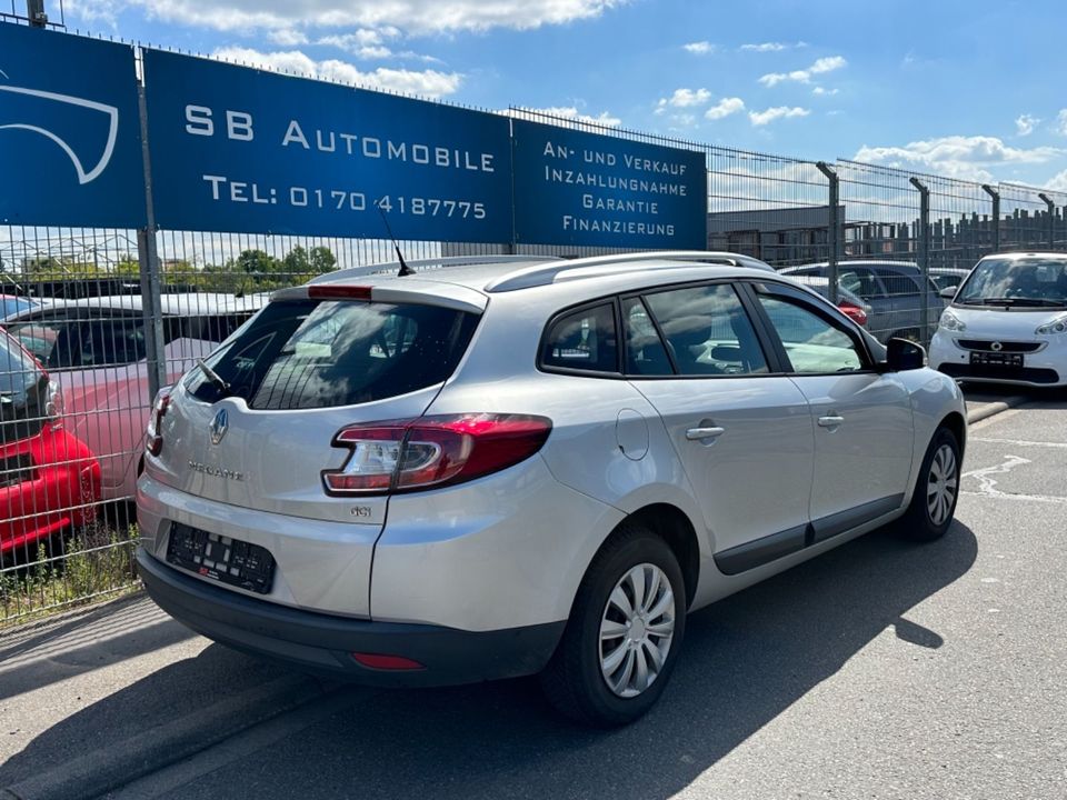 Renault Megane Grandtour Zahnriemen neu in Hockenheim