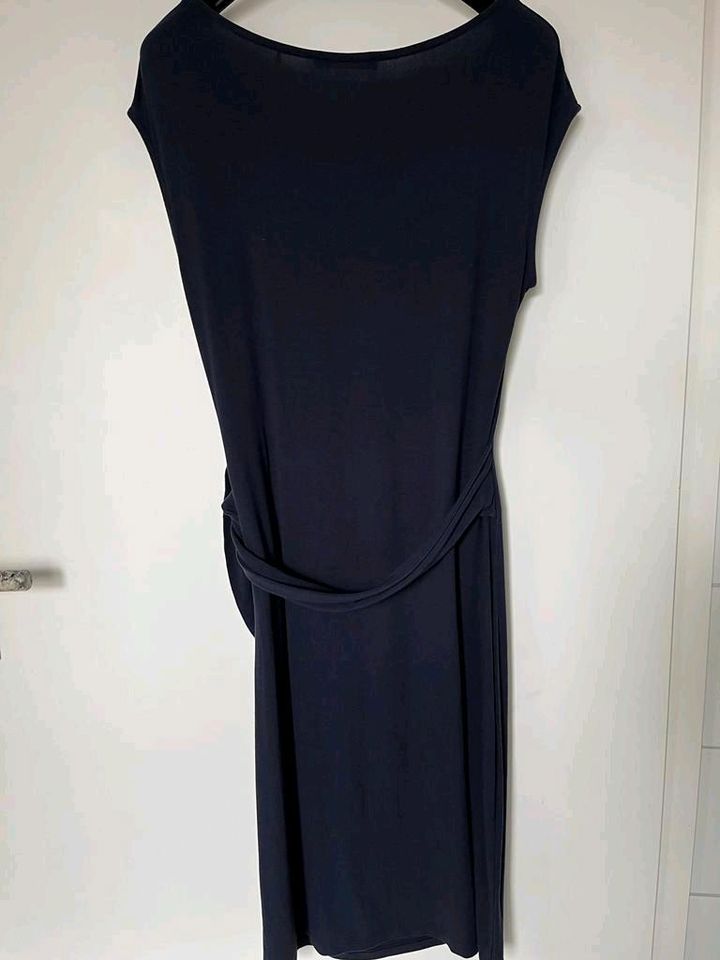 NEU Esprit Sommer Kleid Gr. M Jersey blau Länge 102cm, Brustweite in Zirndorf