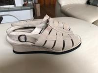 Damen Sandalen, Sommerschuhe ⭐️Echt Leder⭐️Gr. 40 Sachsen - Markersbach Vorschau