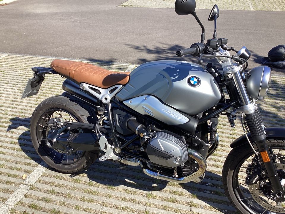 BMW R NINET SCRAMBLER, EZ.06/23, R Nine T GARANTIE, Neuwertig in Köln