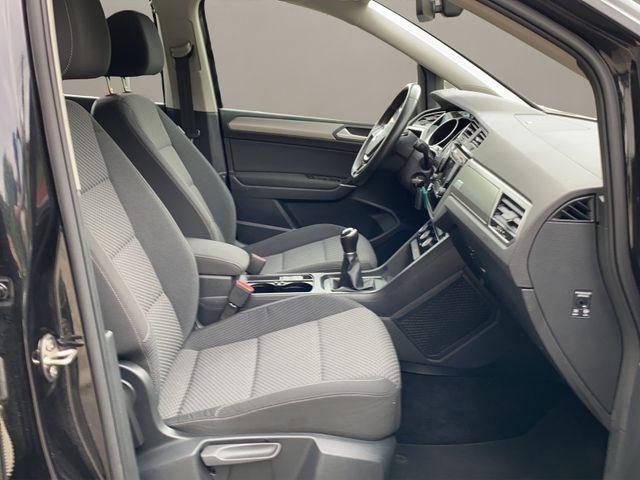Volkswagen Touran Comfortline,Climatic,Winter-P,PDC,Tempom. in Wilkau-Haßlau