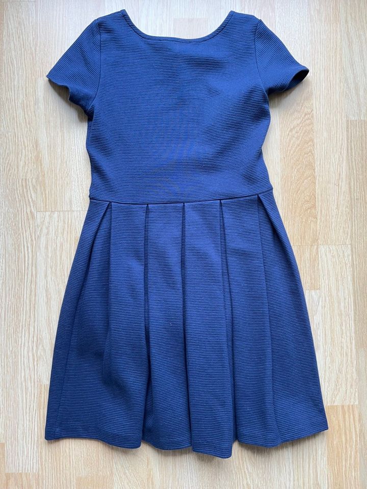 Kleid Polo Ralph Lauren Größe 8-10. 136-142 Dunkelblau in Frankfurt am Main