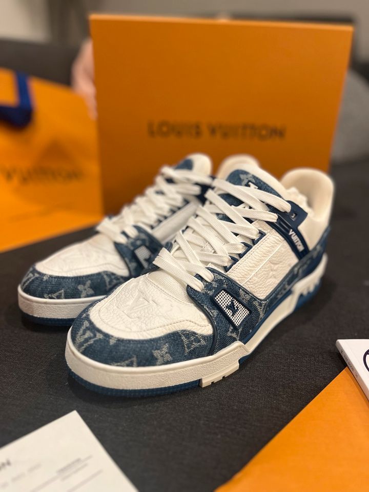 Louis Vuitton Trainer Blue 9 in Selfkant