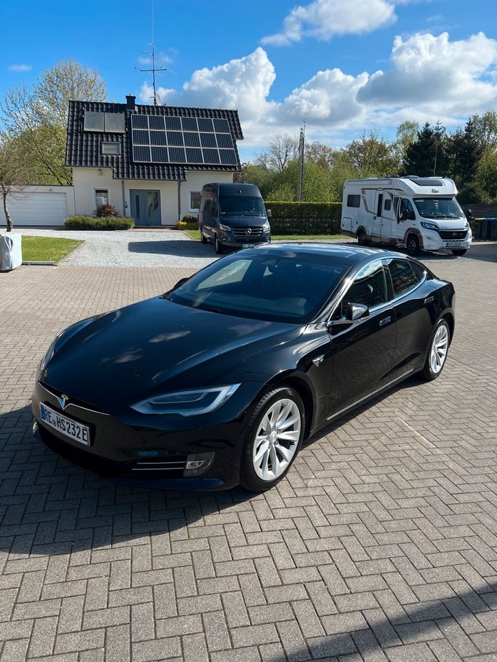 Tesla Model S 100D in Recklinghausen