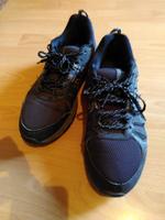 Asics Schwarz Sportschuhe Gr. 40,5 Nordrhein-Westfalen - Porta Westfalica Vorschau