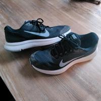 Nike Sportschuhe Gr. 39 Niedersachsen - Sande Vorschau