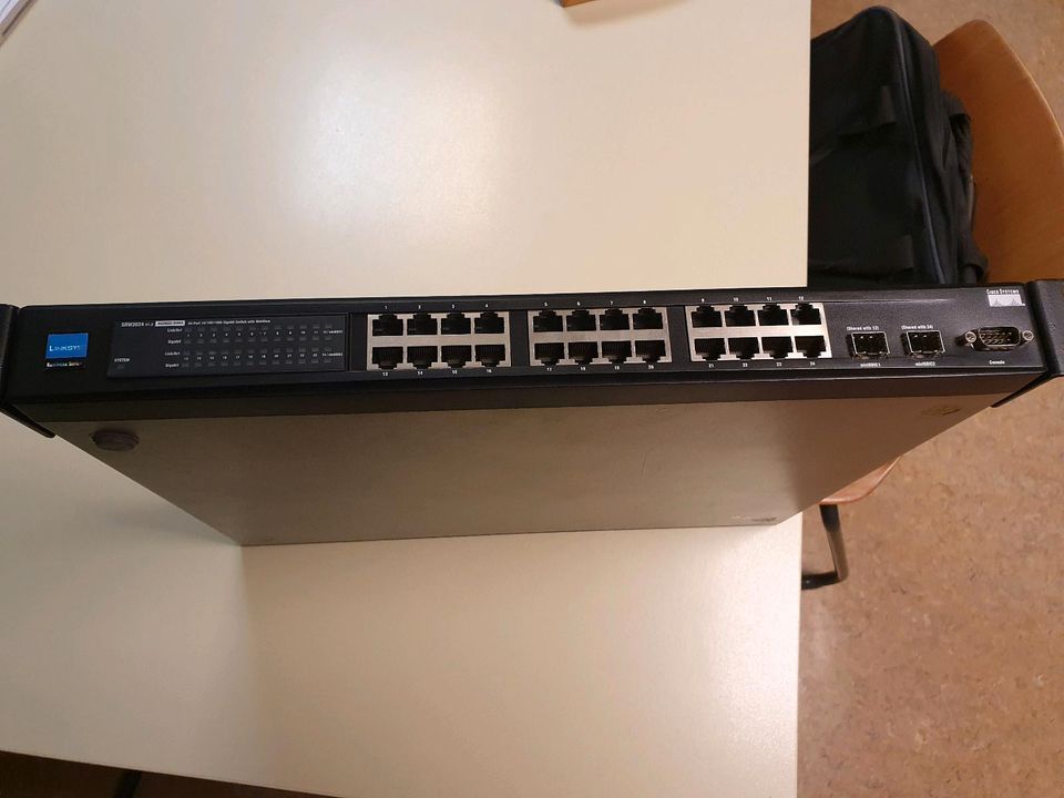 Switch 24 Port D-Link in Schneiderkrug