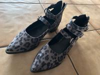 ASOS Halbschuhe Leoprint grau schwarz Größe 9 *Neuwertig“ Bayern - Hebertshausen Vorschau