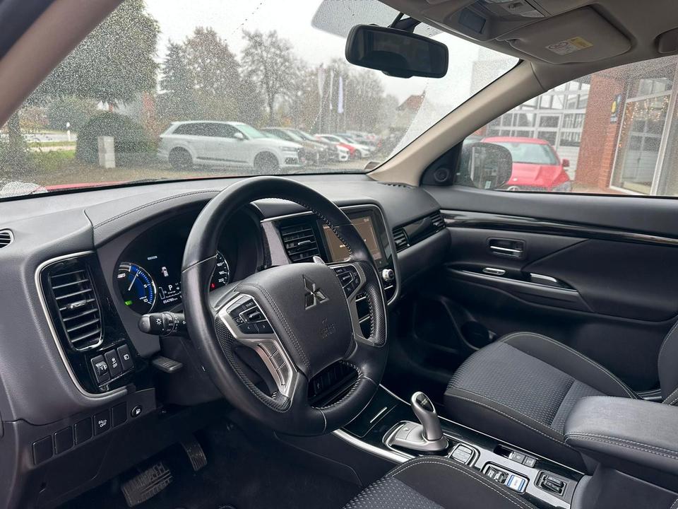Mitsubishi Outlander PHEV Basis 4WD*CAM*SERVICE NEU*1.HAND in Menslage