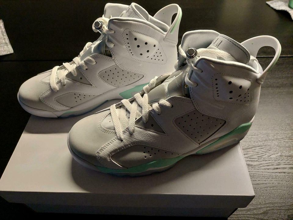 Air Jordan 6 Retro Wmns White/Pure Platinum-Mint Foam Neu OVP Gr. in Krefeld