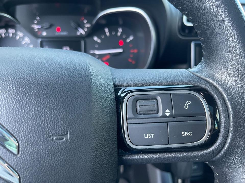 Citroën C3 Aircross Shine 1.2 Klima Navi Panorama 8x Alu in Lüdenscheid