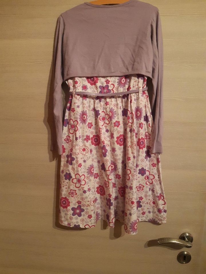 Kleid mit Bolero lila Blumen gr. 140 bon prix in Römhild