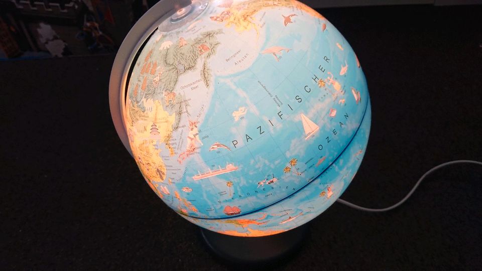 Globus beleuchtet in Gorsleben