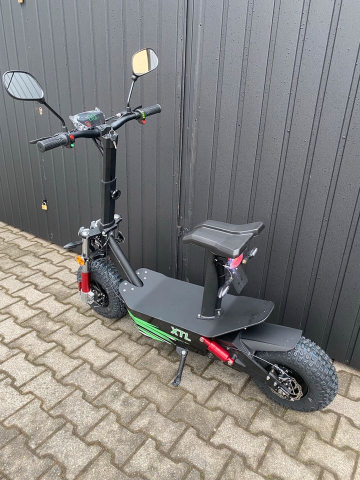 E Scooter XTL 2000 Watt NEU E Roller 45kmh LED Straßenzulassung in Aschaffenburg