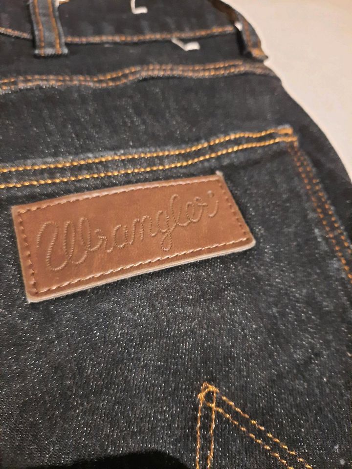 Wrangler Jeanshose Darkblue in Bottrop