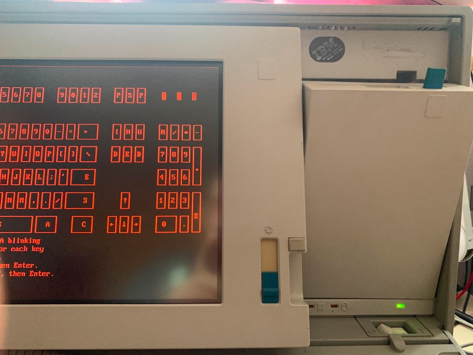 IBM PS/2 P70 legendärer IBM Laptop mit Plasmabildschirm in Freising