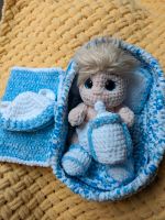 Puppe mit Bettchen amigurumi gehäkelt Geschenk Nordrhein-Westfalen - Mönchengladbach Vorschau