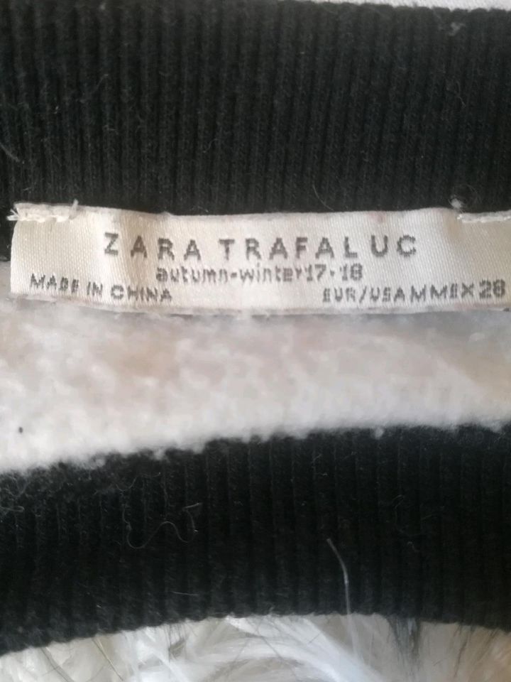 Zara Pullover Größe M in Reinbek