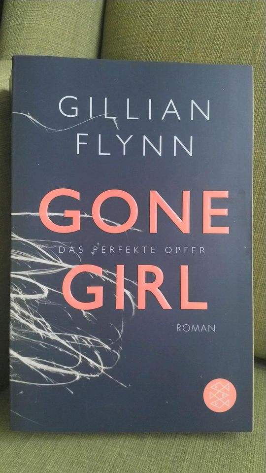 Buch "Gone Girl - Das perfekte Opfer" von Gillian Flynn in Radebeul