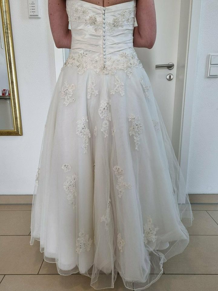 knöchellanges elfenbeinfarbenes Brautkleid A-Linie Gr. 36 in Zirndorf