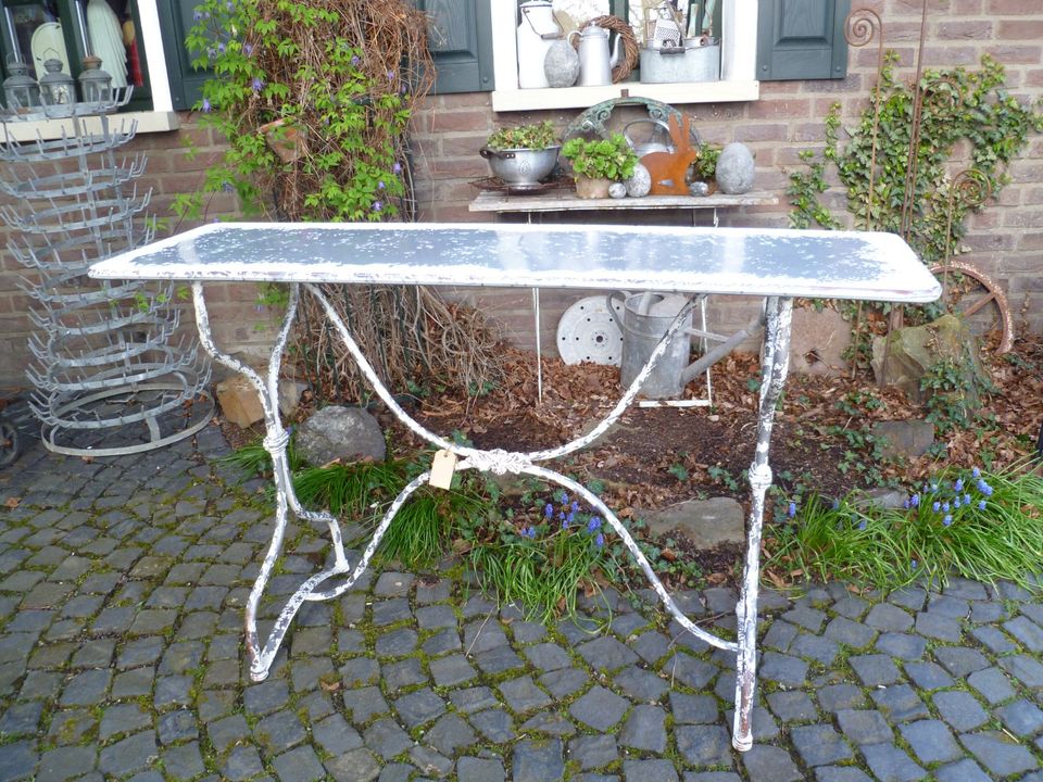 Tisch - Eisentisch - Chic Antique - 279,- Euro* in Volkerzen