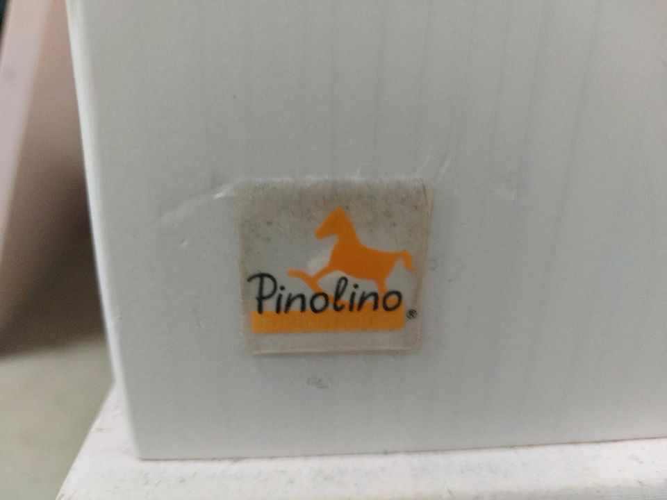 Pinolino Kinderregal mit Krone in Itzehoe