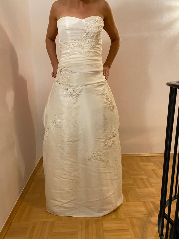 Brautkleid Hochzeitskleid in Vreden