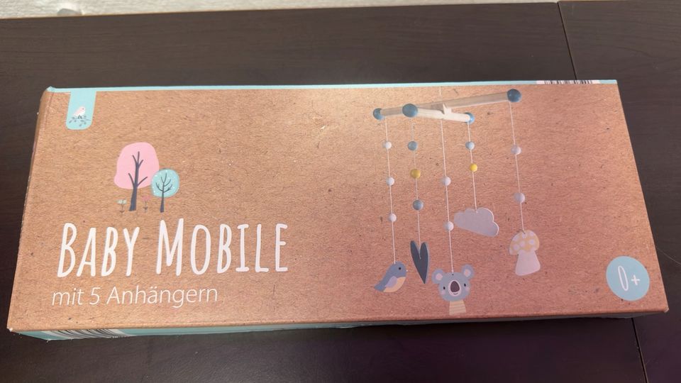 Baby Mobile mit 5 Anhängern aus Holz Neu in Ibbenbüren