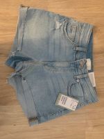 Schwarze Shorts Größe 38 Regular waist, neu mit Etikett Baden-Württemberg - Steinmauern Vorschau