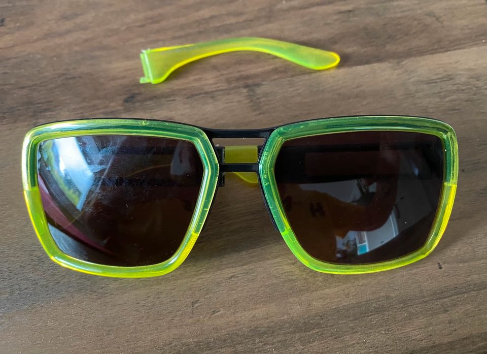 Original Adidas Sonnenbrille, neon, Bügel austauschbar in Bielefeld