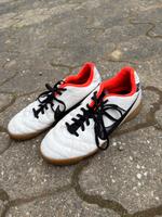 Nike Sportschuhe in weiß Größe 38 Rheinland-Pfalz - Boppard Vorschau