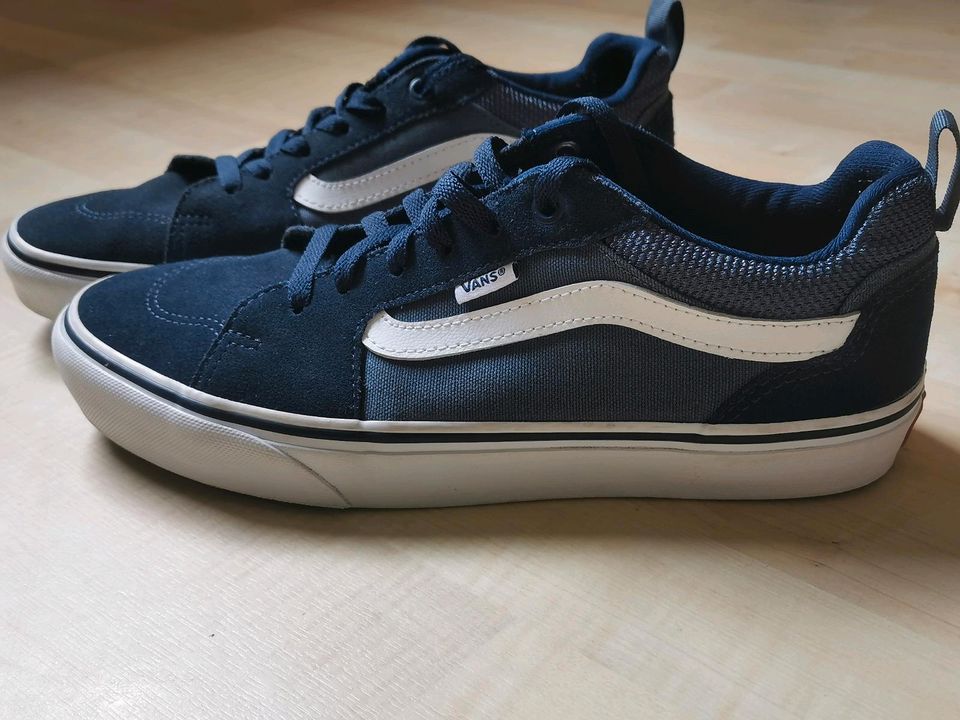 Vans Schuhe Gr. 41 in Fargau-Pratjau