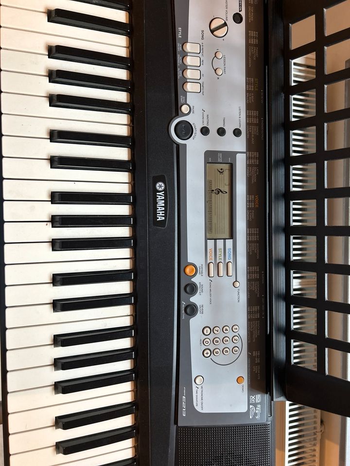 Keyboard Yamaha (PSR) in Rottweil