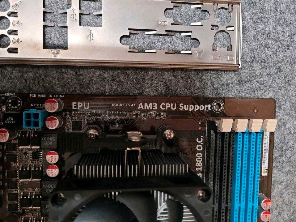 ASUS M4N68T nForce 630a Mainboard + AMD CPU 2,8 GHz in Mannheim