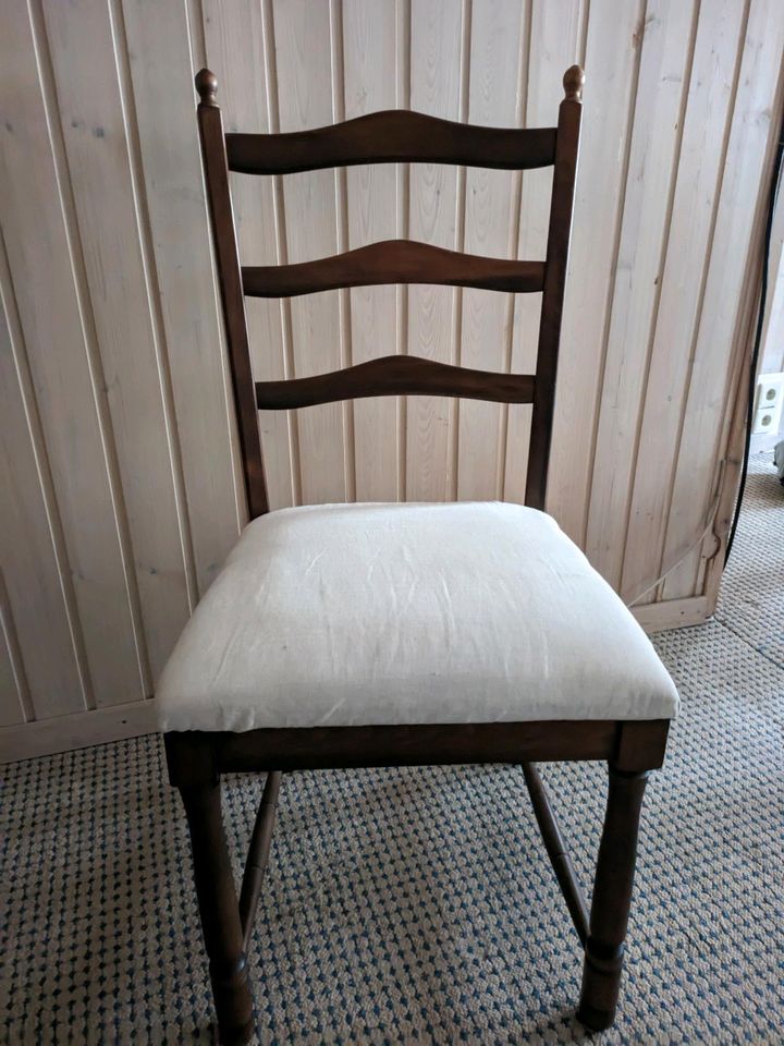 6 Stühle mit Federkernsitz zu verkaufen in Altenburg