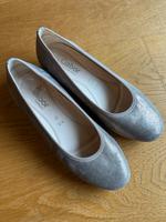 Goldene Gabor Ballerinas mit Keilabsatz Düsseldorf - Mörsenbroich Vorschau